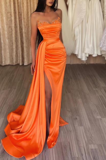 Orange trägerloses langes Meerjungfrau-Abschlussballkleid mit Rüschen gh750