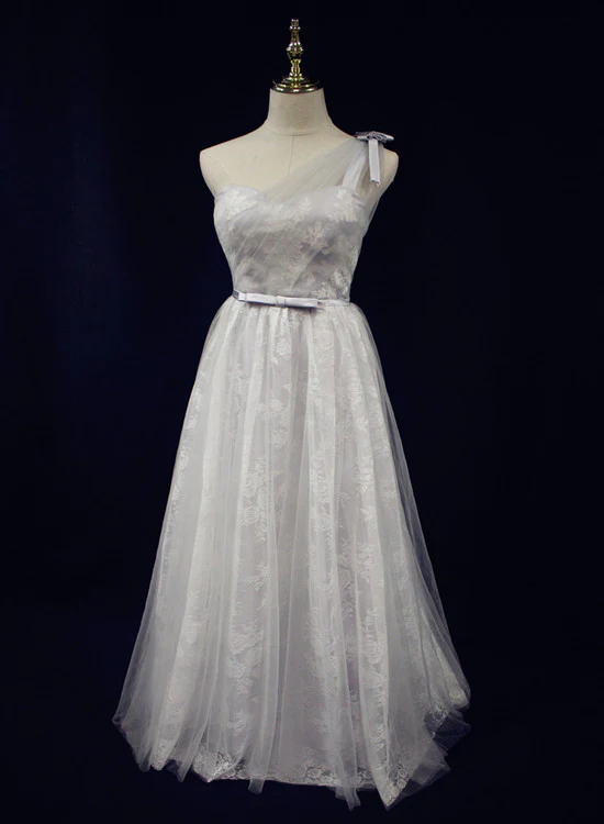 Schönes hellgraues Brautjungfernkleid mit einer Schulter zum Schnüren, schönes graues Partykleid gh411