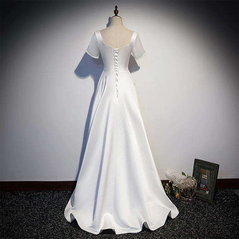 Weißes einfaches wulstiges kurzes Ärmel-hoch niedriges Hochzeitsfest-Kleid, weißes Party-Kleid gh58