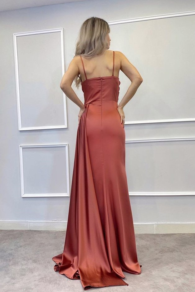 Spaghetti-Träger Perlenstickerei Langes Meerjungfrau-Abschlussballkleid Split mit Rüschen gh758