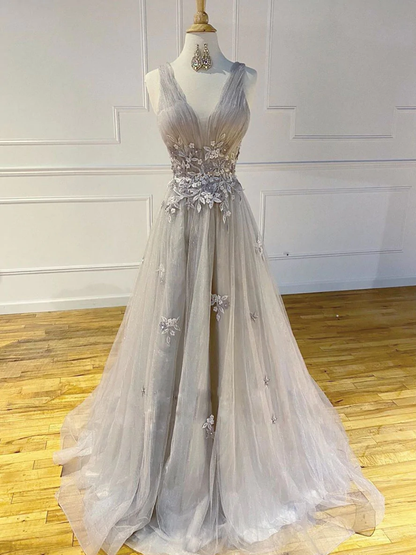 Langes Abschlussballkleid aus Tüllspitze mit V-Ausschnitt graues formelles Kleid aus Tüll gh2311