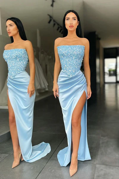 TRENDIGES HIMMELBLAUES TRÄGERLOSES PAILLETTEN-OBERTEIL HOCH GETEILTES ABSCHLUSSKLEID gh2044