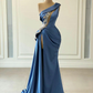 blaue Abschlussballkleider, Perlenabschlussballkleider, Abschlussballkleider mit Schlüsselloch, Abschlussballkleider aus Satin, Abschlussballkleider mit einer Schulter, gh2054