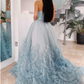 Elegantes, staubiges blaues, trägerloses, langes Ballkleid mit Rüschen gh2248