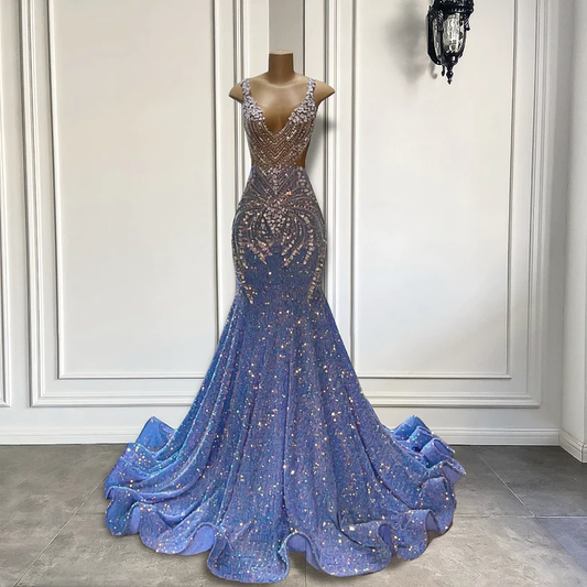 Hellblaues, luxuriöses, wunderschönes, funkelndes, exquisites, perlenbesetztes, langes, bodenlanges Ballkleid im Meerjungfrau-Stil mit schlankem silbernem Kristall gh2656