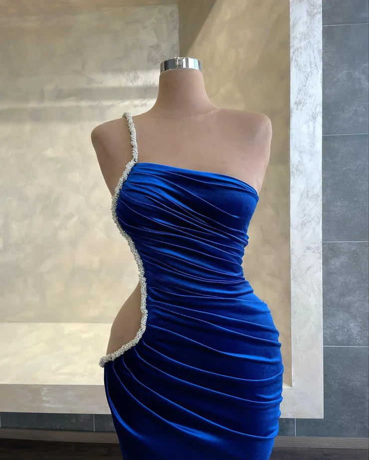 Charmantes Meerjungfrau Neckholder Königsblau Samt Elegant Sexy Lang Schlitz Ballkleid Abendkleid gh2657