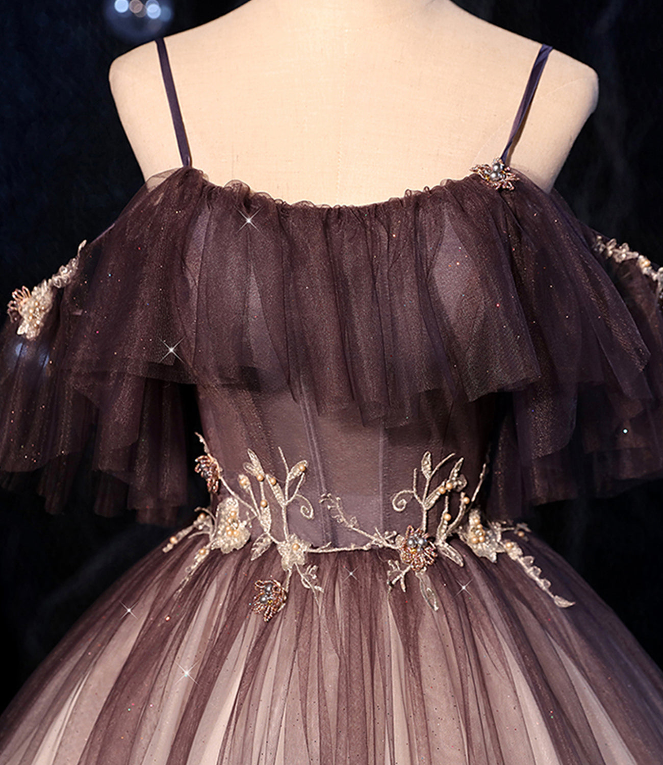 Braunes, zartes, florales Applikationen-Abendkleid in A-Linie und langem Tüll 8721