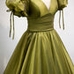 Robe de soirée longue en tulle vert à col en V Robe de soirée trapèze 8878