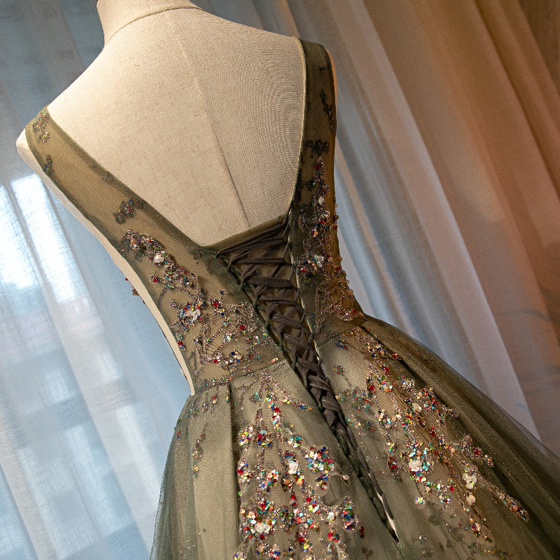 Robe de soirée longue en tulle à paillettes et à coupe trapèze 8696