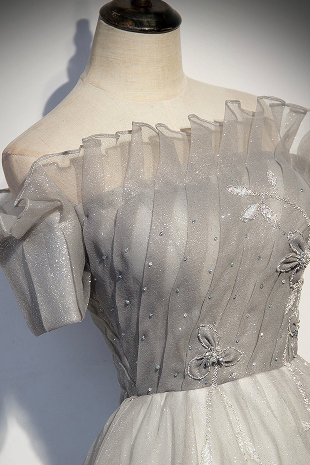 Langes Ballkleid aus silbernem Tüll, formelles Kleid 8598