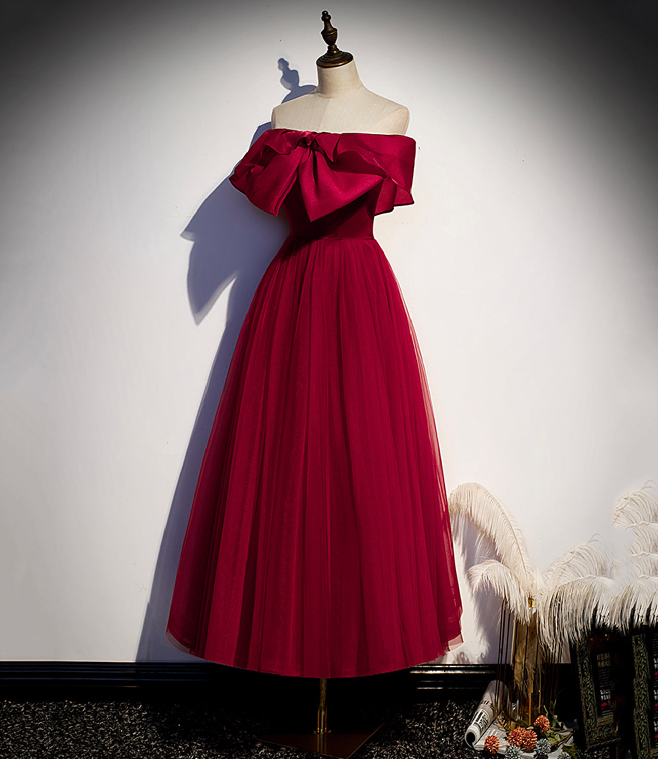 Robe de soirée courte en tulle bordeaux 8838