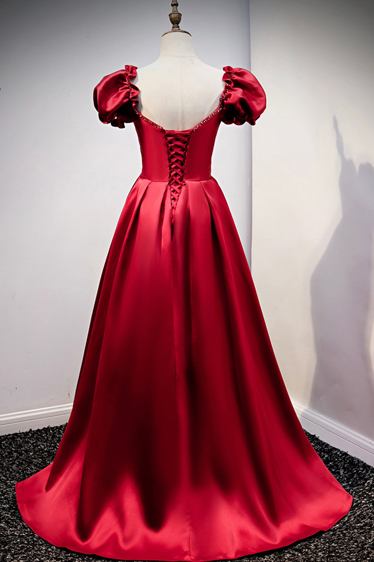Robe de soirée longue en satin bordeaux 8711
