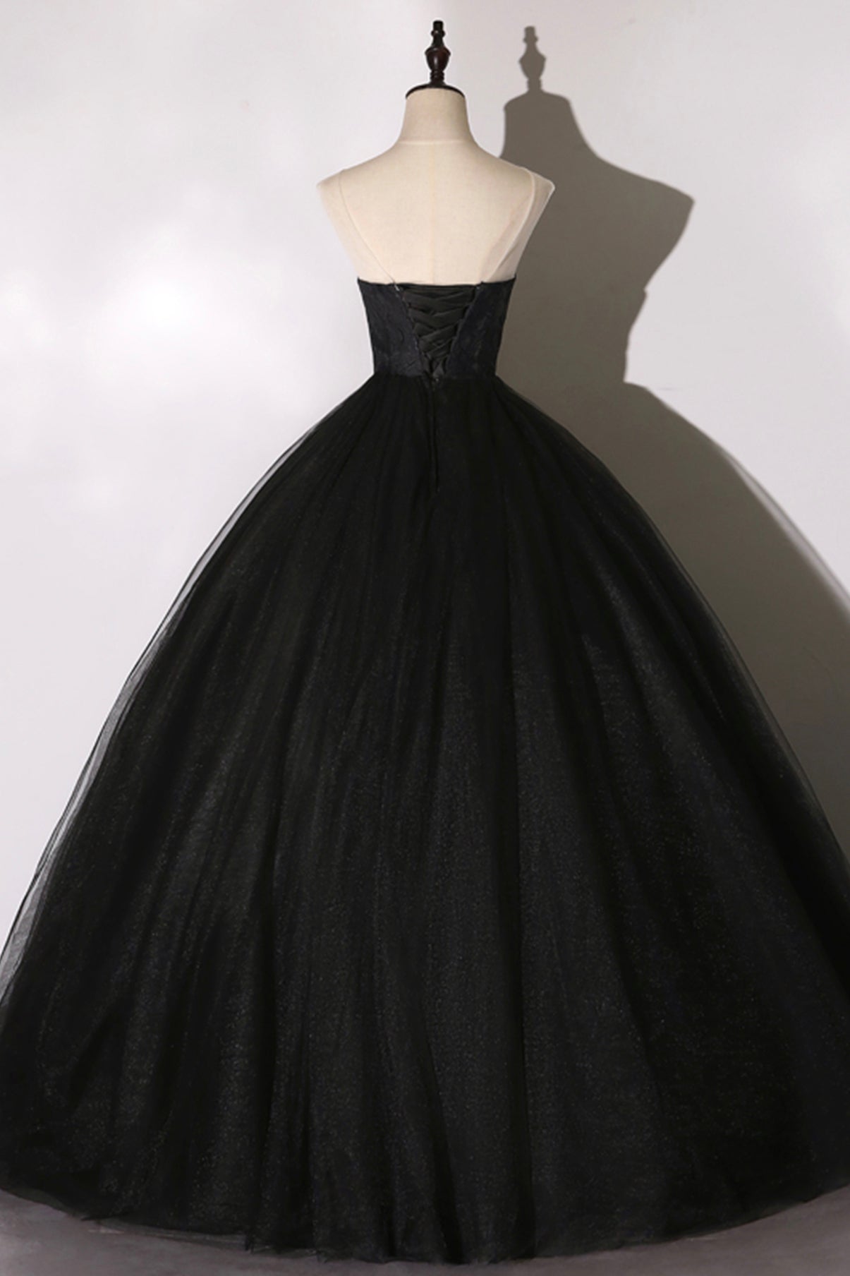 Schwarzes, zartes, florales A-Linien-Ballkleid aus Tüll mit Blumenmuster, lang 8641