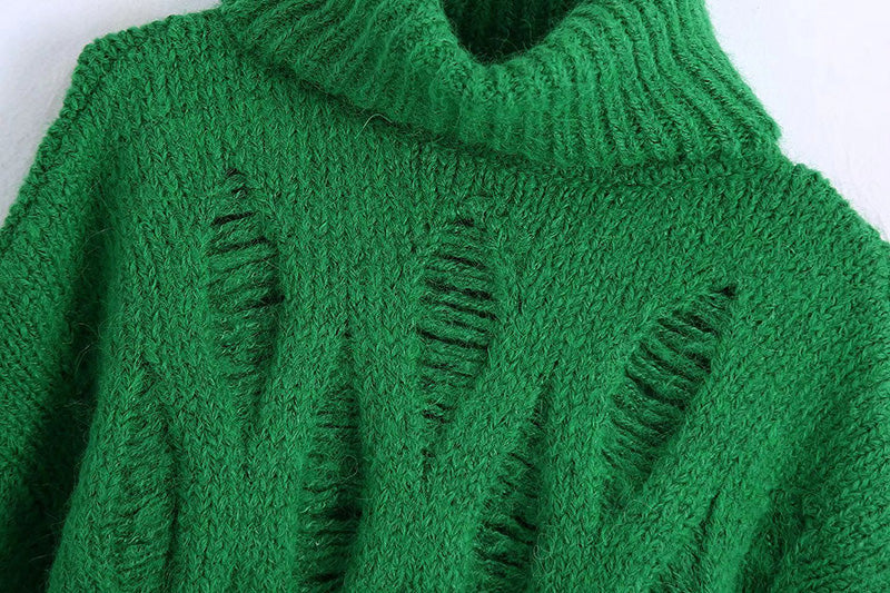 Pull col montant décoré de trous 7714