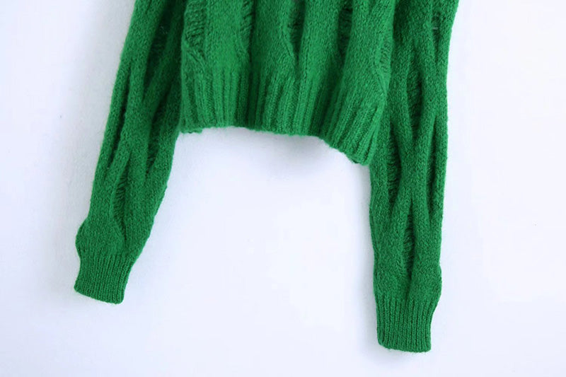 Pull col montant décoré de trous 7714