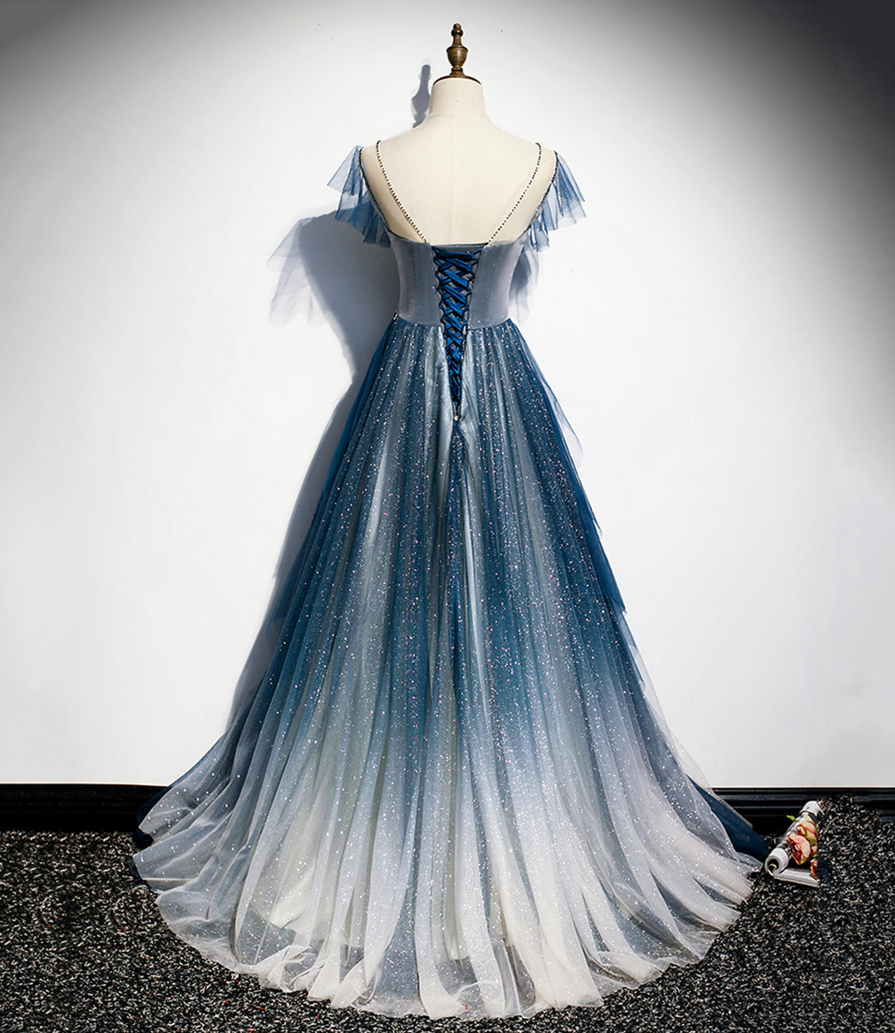 Langes Ballkleid aus blauem Tüll mit Pailletten blaues Abendkleid 10228