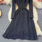 Elegantes Langarmkleid mit V-Ausschnitt, modisches Kleid 448
