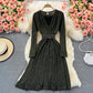 Elegantes Langarmkleid mit V-Ausschnitt, modisches Kleid 448