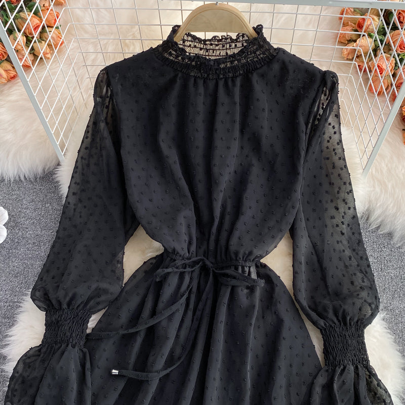 Schwarzes langärmliges Kleid aus Tüll Modekleid 441