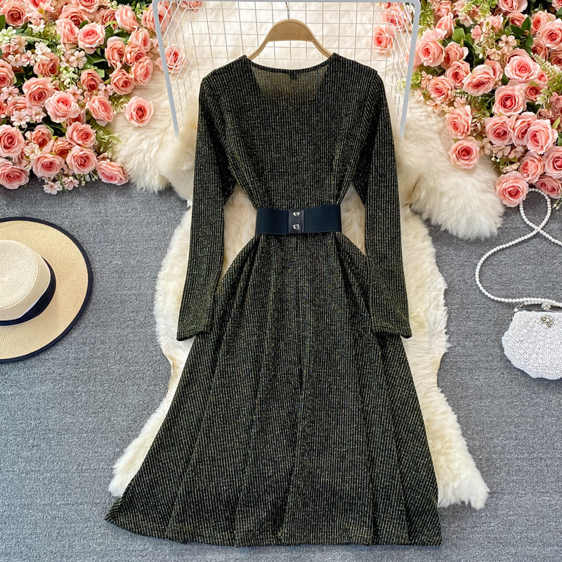 Elegantes Langarmkleid mit V-Ausschnitt, modisches Kleid 448