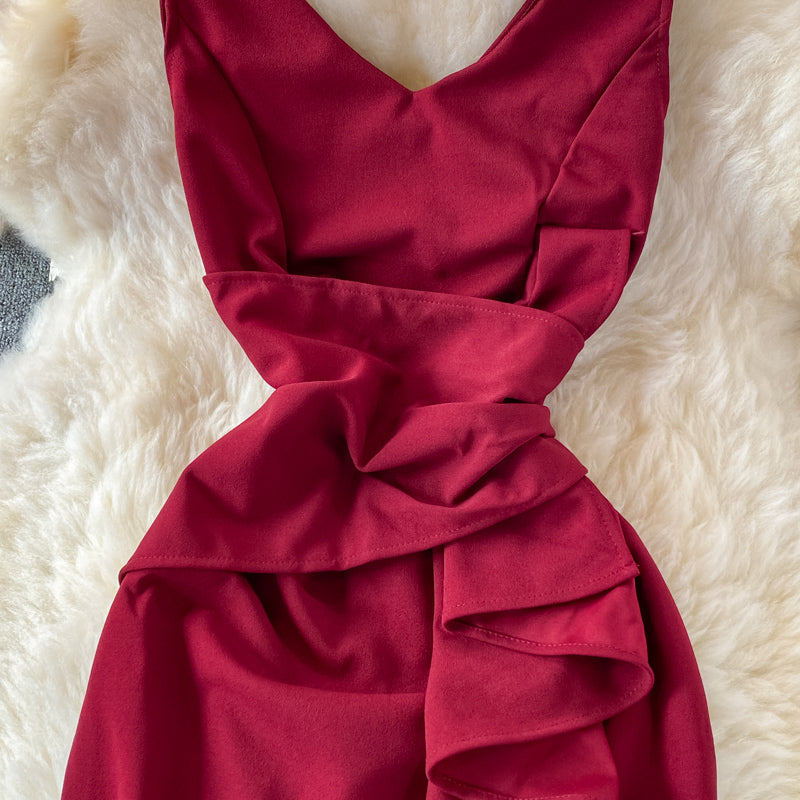 Rotes Modekleid mit V-Ausschnitt 423