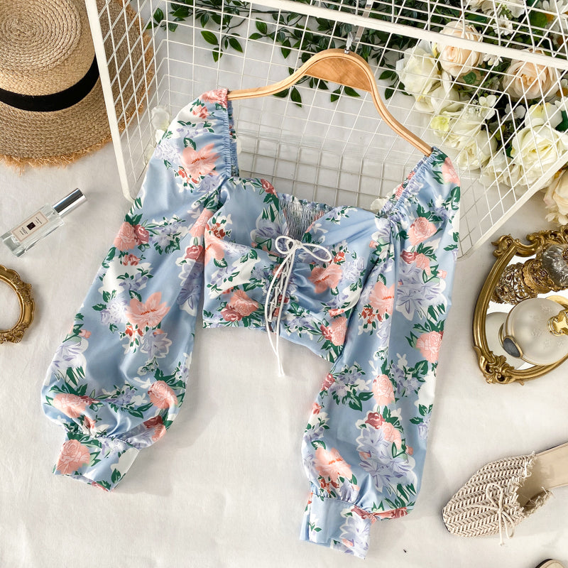 Stylish long-sleeved floral top  314