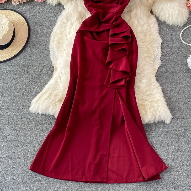 Rotes Modekleid mit V-Ausschnitt 423