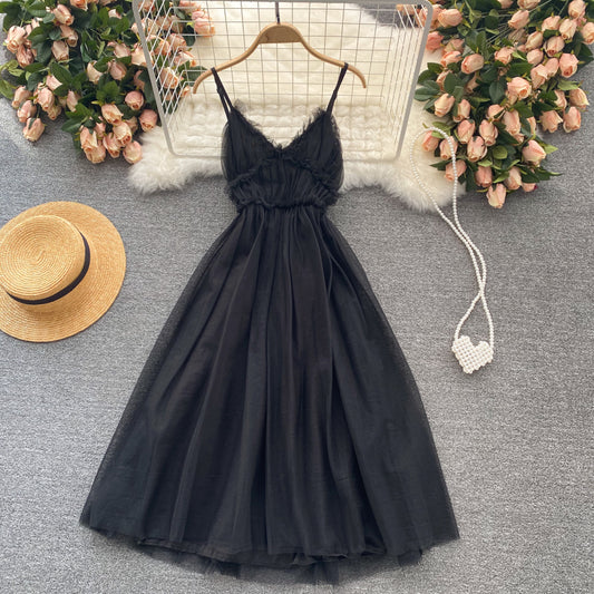 Robe courte en tulle à col en V et jolie robe tendance 612