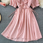 Robe courte à col en V mignonne et tendance 490