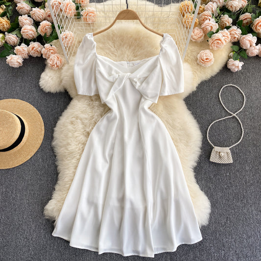 Robe courte mignonne à la mode 613