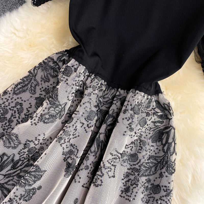 Robe courte trapèze en dentelle noire à la mode 529