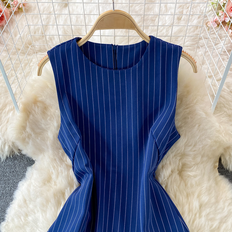Robe courte mignonne à la mode 548