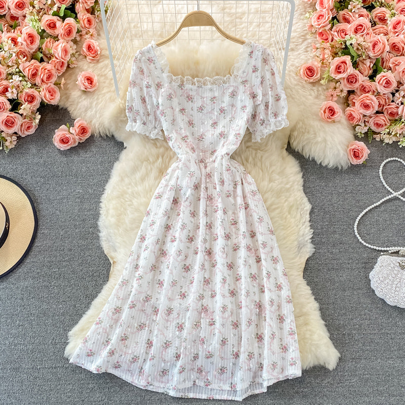 Robe trapèze à fleurs douces et tendance 511