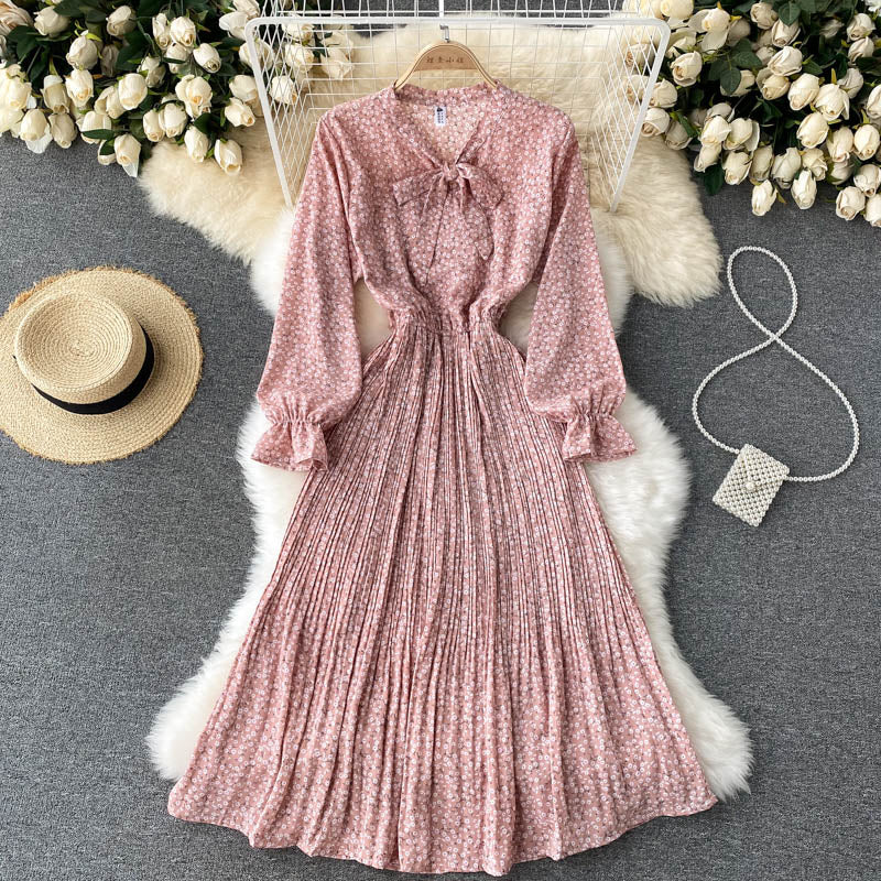 Süßes Blumenkleid mit langen Ärmeln Modekleid 470