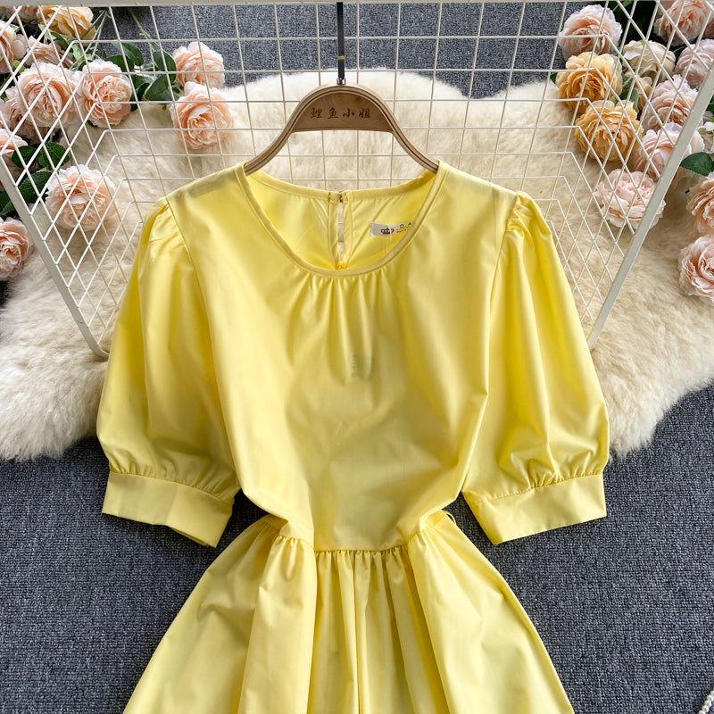 Gelbes kurzes Kleid in A-Linie Modekleid 580