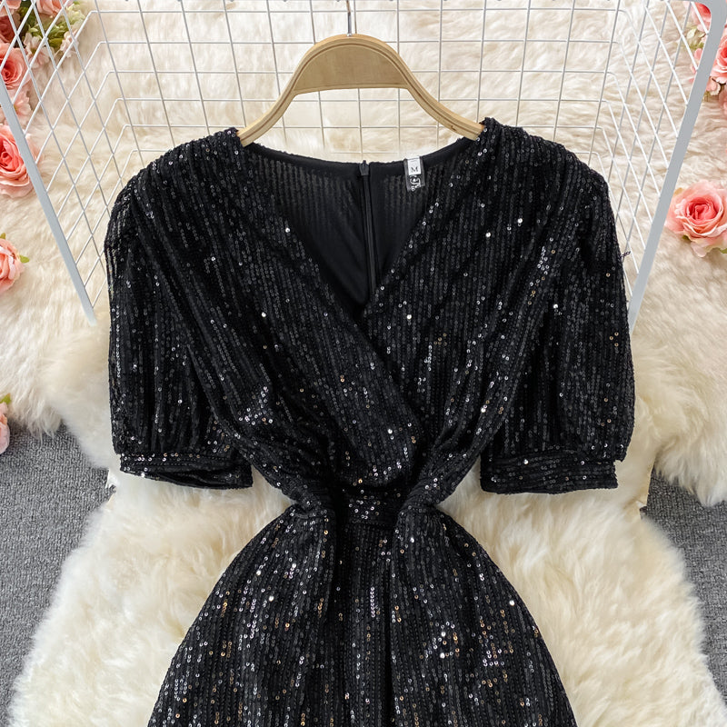 Robe à paillettes irrégulières mignonne et tendance 516