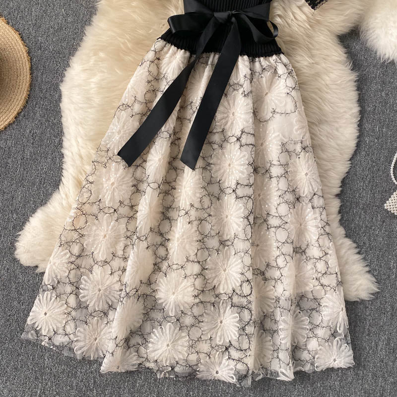 Schönes gestricktes Patchworkkleid 398 
