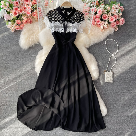 Jolie robe courte en dentelle noire, robe trapèze 606