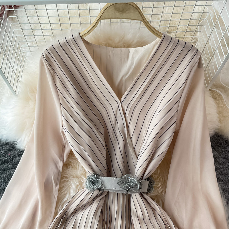 Cute v neck chiffon dress fashion dress  642