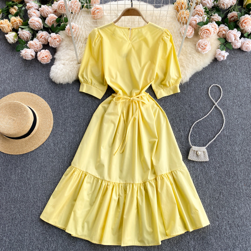 Gelbes kurzes Kleid in A-Linie Modekleid 580