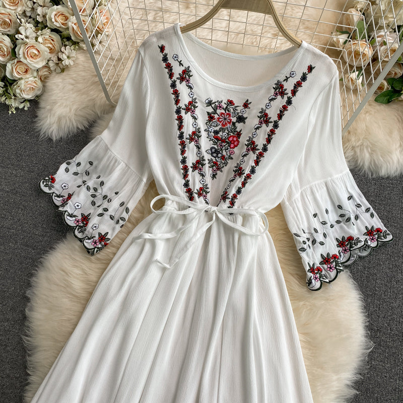 Sweet long-sleeved embroidered dress  607