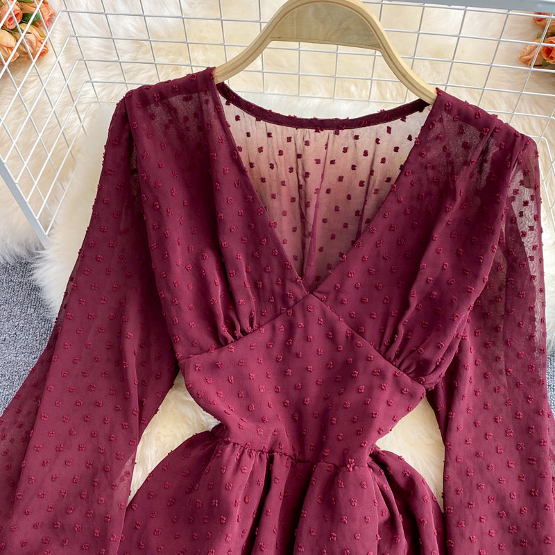 Süßes kurzes Kleid aus Tüll mit V-Ausschnitt, modisches Kleid 474