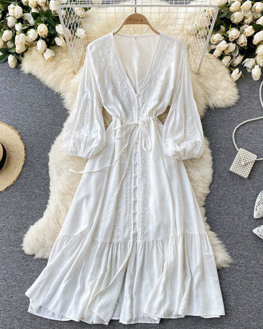 Robe élégante à manches longues et col en V en dentelle 588