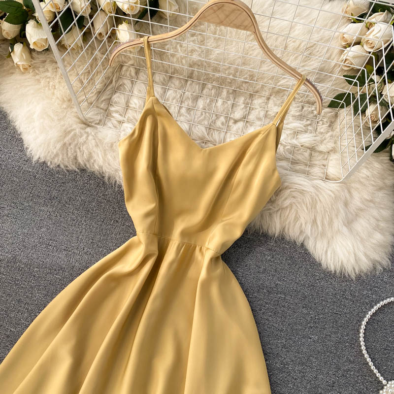 Robe trapèze à col en V mignonne et tendance 485