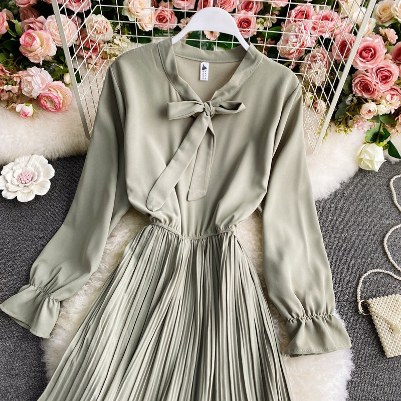 A line bow long sleeve dress  602