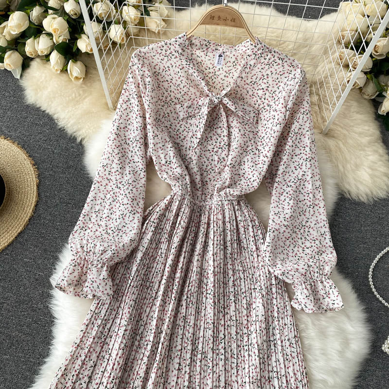 Süßes Blumenkleid mit langen Ärmeln Modekleid 470