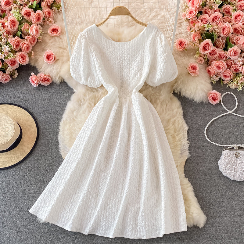 Robe courte trapèze à col rond et jolie robe tendance 498