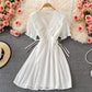Robe courte à col en V mignonne et tendance 490