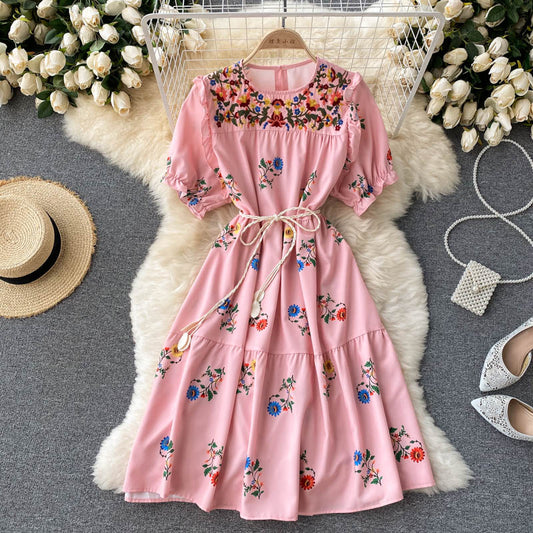 Niedliches kurzes A-Linien-Kleid aus Spitze, Modekleid 475