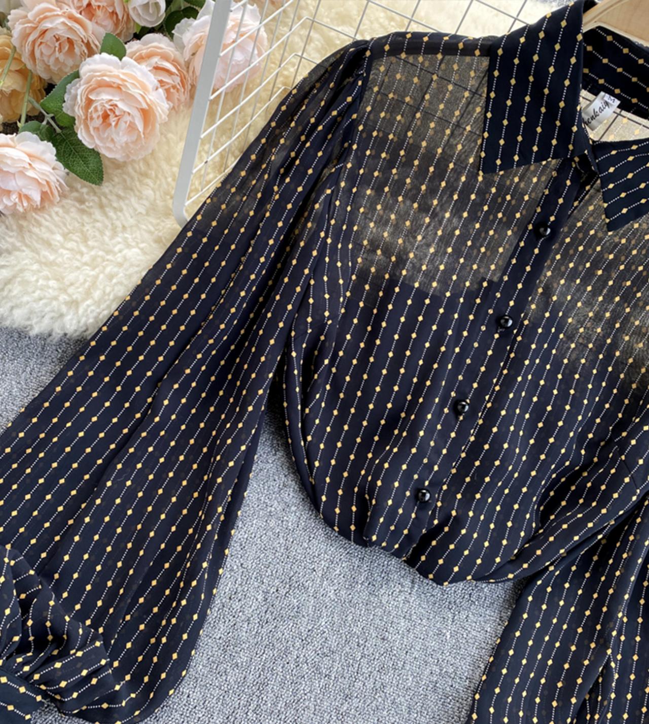 Stylish long sleeve black tops  341